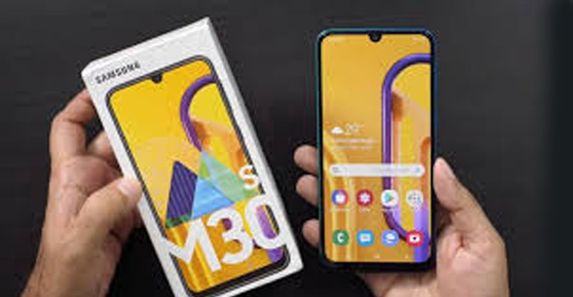 samsung galaxy m10s display